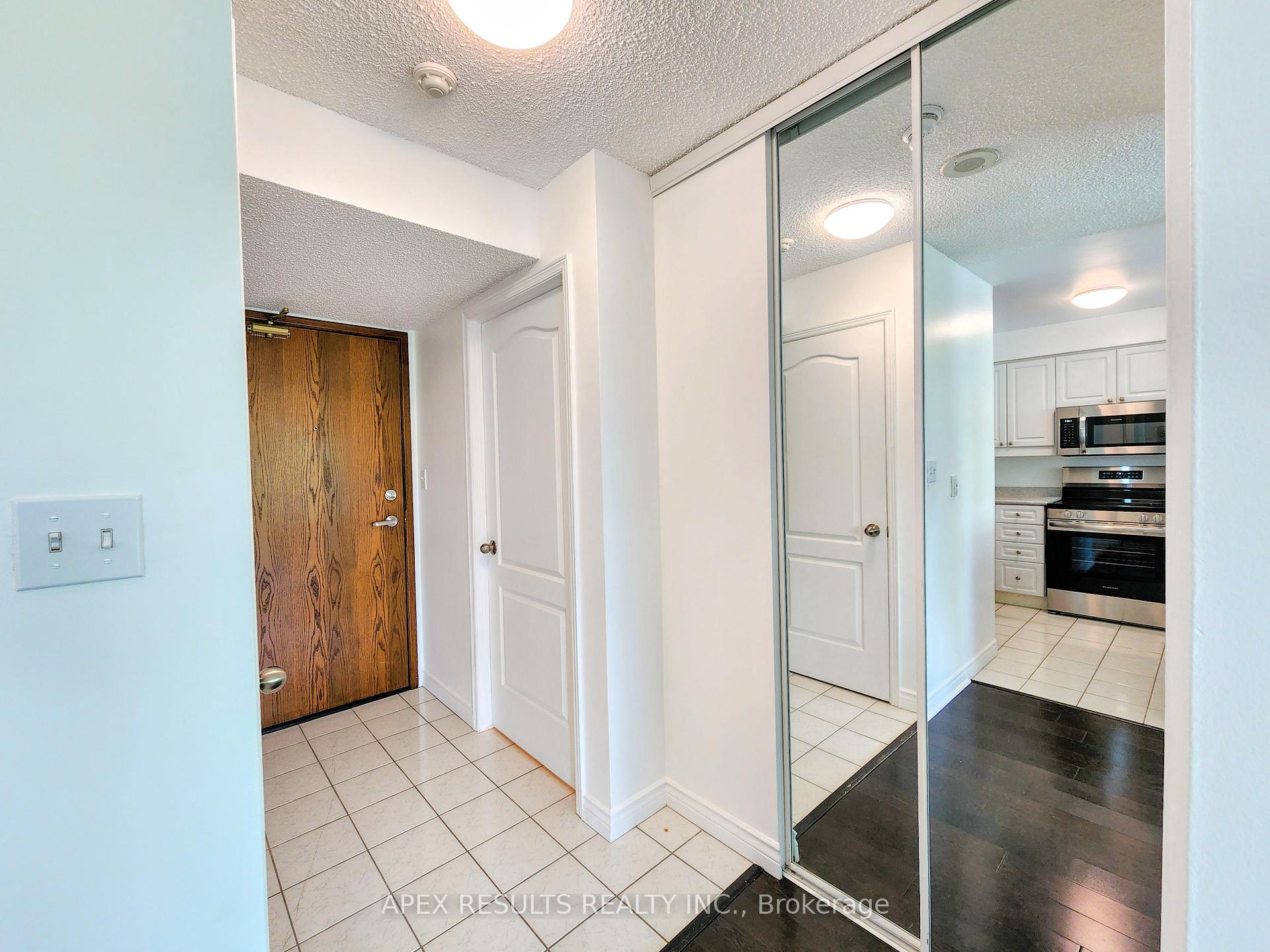1 Bedroom Condo at 1276 Maple Crossing, Burlington For sale