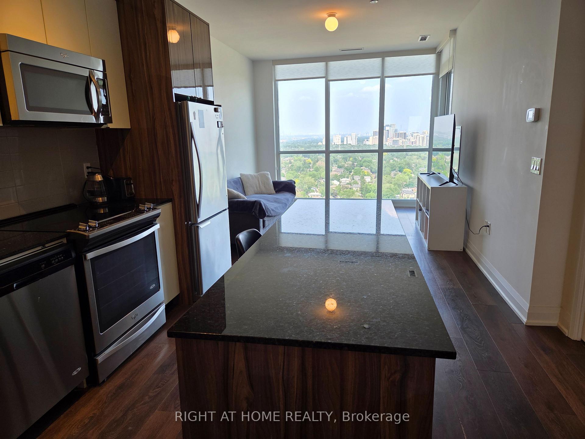 2 Bedrooms Condo at 9 Valhalla Inn, Toronto For sale