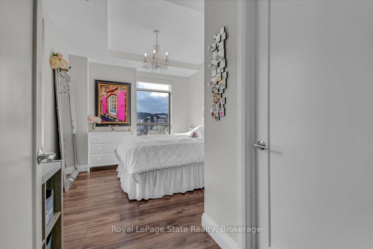 1 Bedroom Condo at 118 KING,  Hamilton For sale