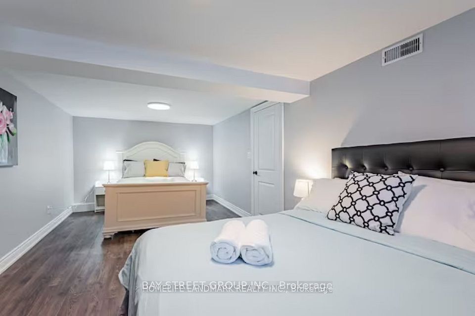 85 Yorkview