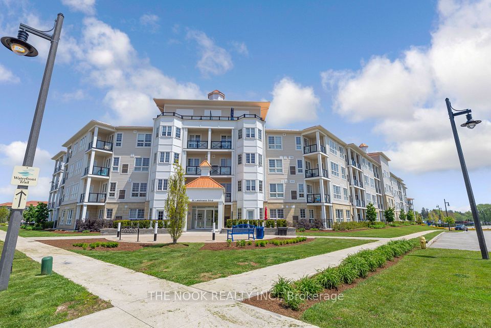 #301 - 50 Lakebreeze Drive, Clarington, ON L1B 0V9