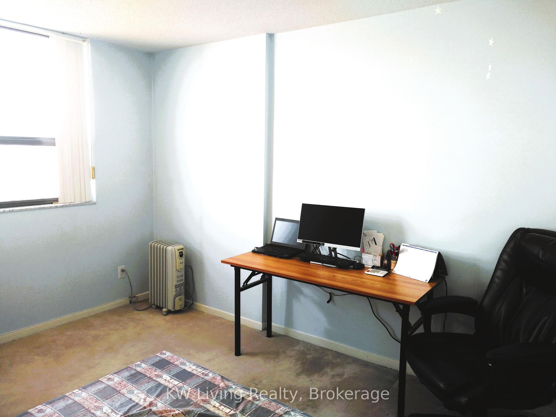 3 Bedrooms Condo at 10 Tangreen, Toronto For sale