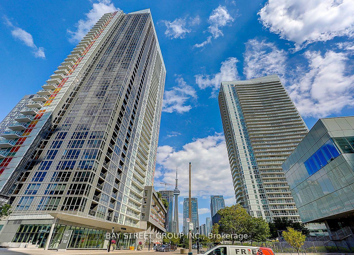 2 Bedrooms Condo at 85 Queens Wharf, Toronto For sale