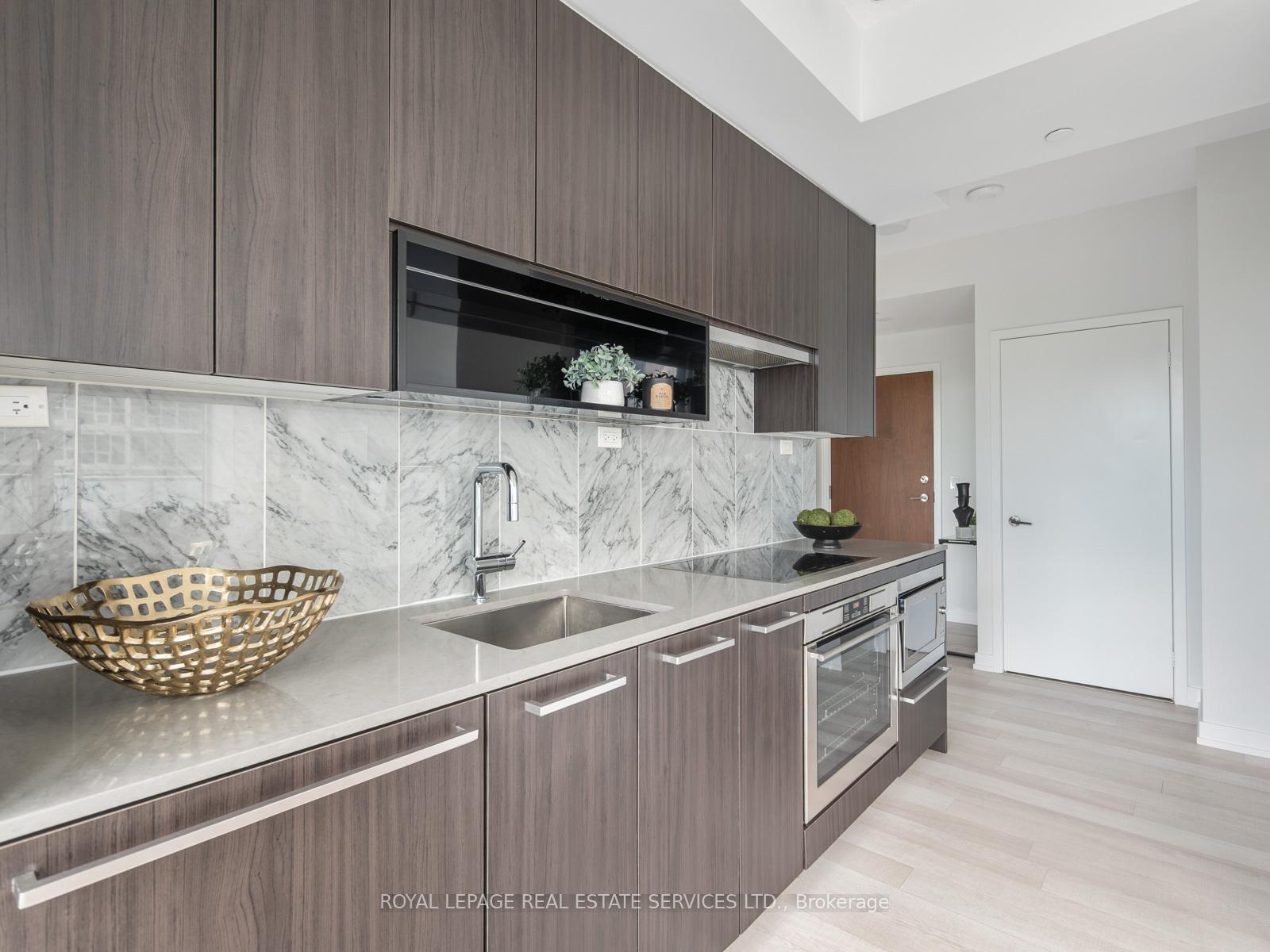 2 Bedrooms Condo at 115 McMahon, Toronto For sale