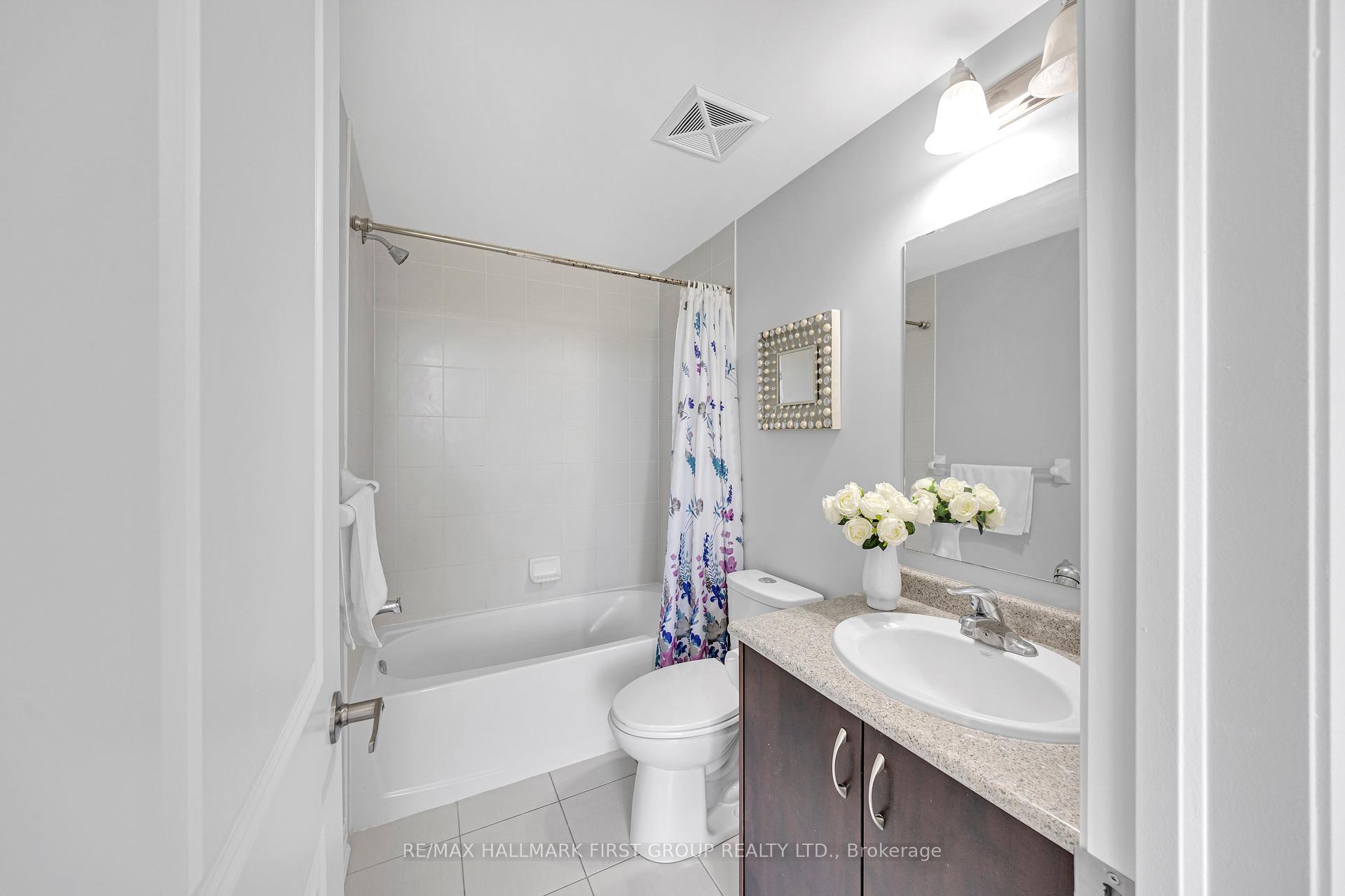 3 Bedrooms Condo at 1361 Neilson, Toronto For sale