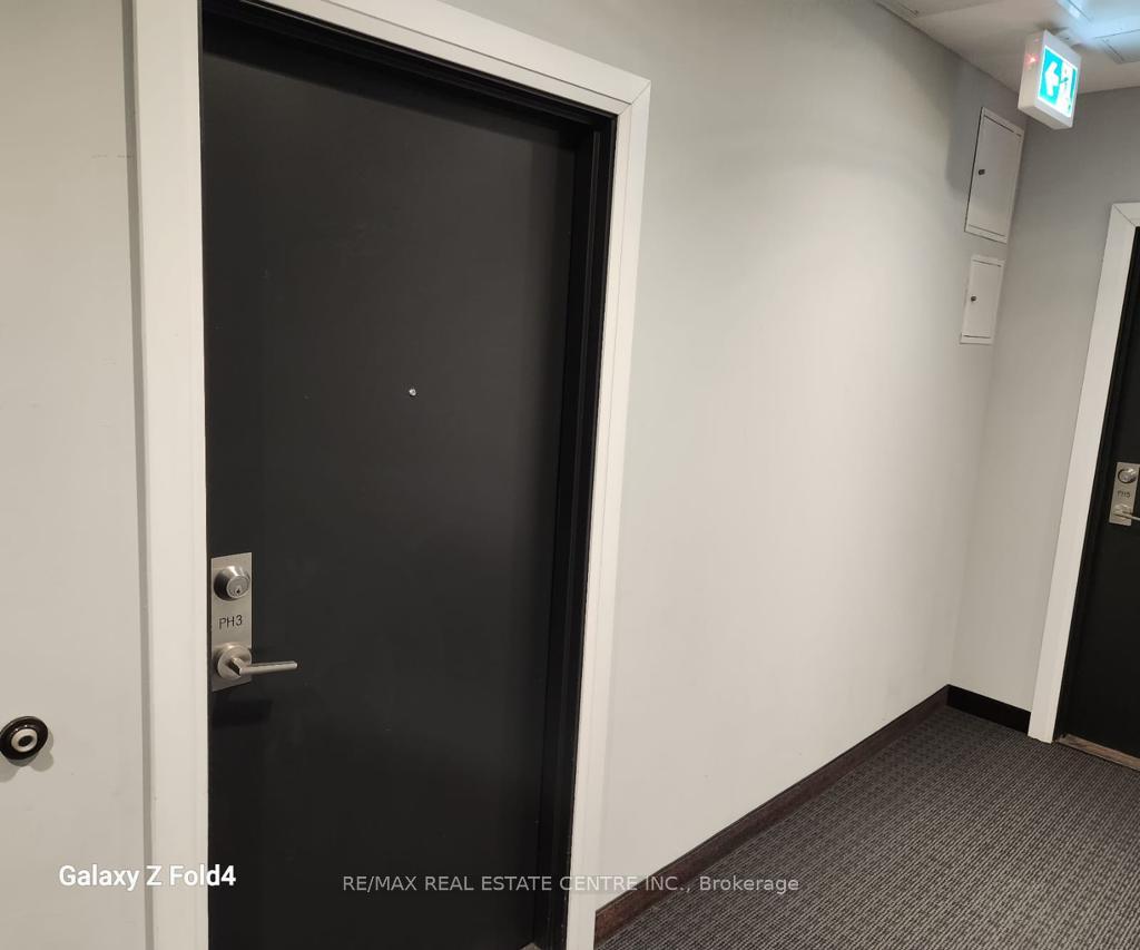 3 Bedrooms Condo at 22 East Haven,  Toronto For sale