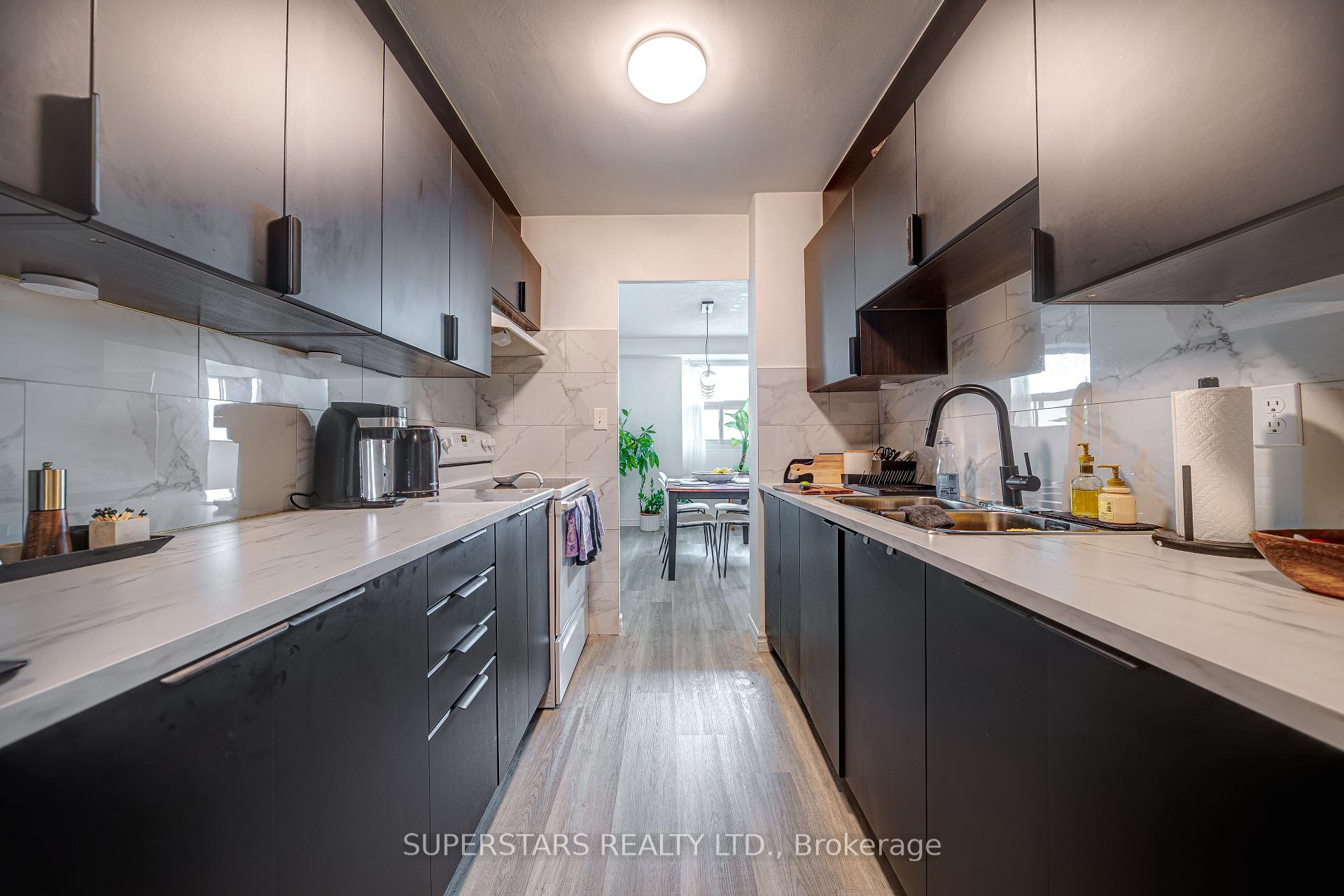 2 Bedrooms Condo at 3 Massey, Toronto For sale