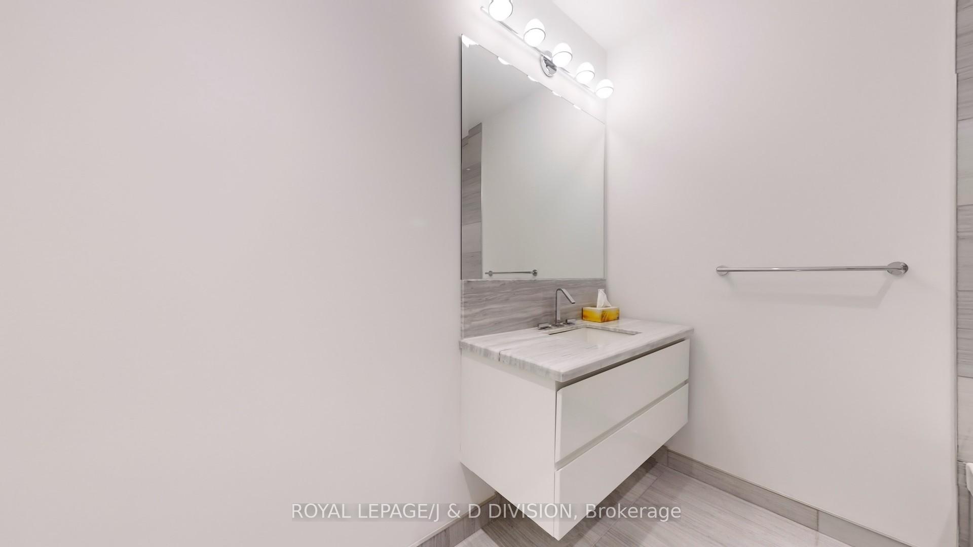 2 Bedrooms Condo at 50 Charles,  Toronto For sale