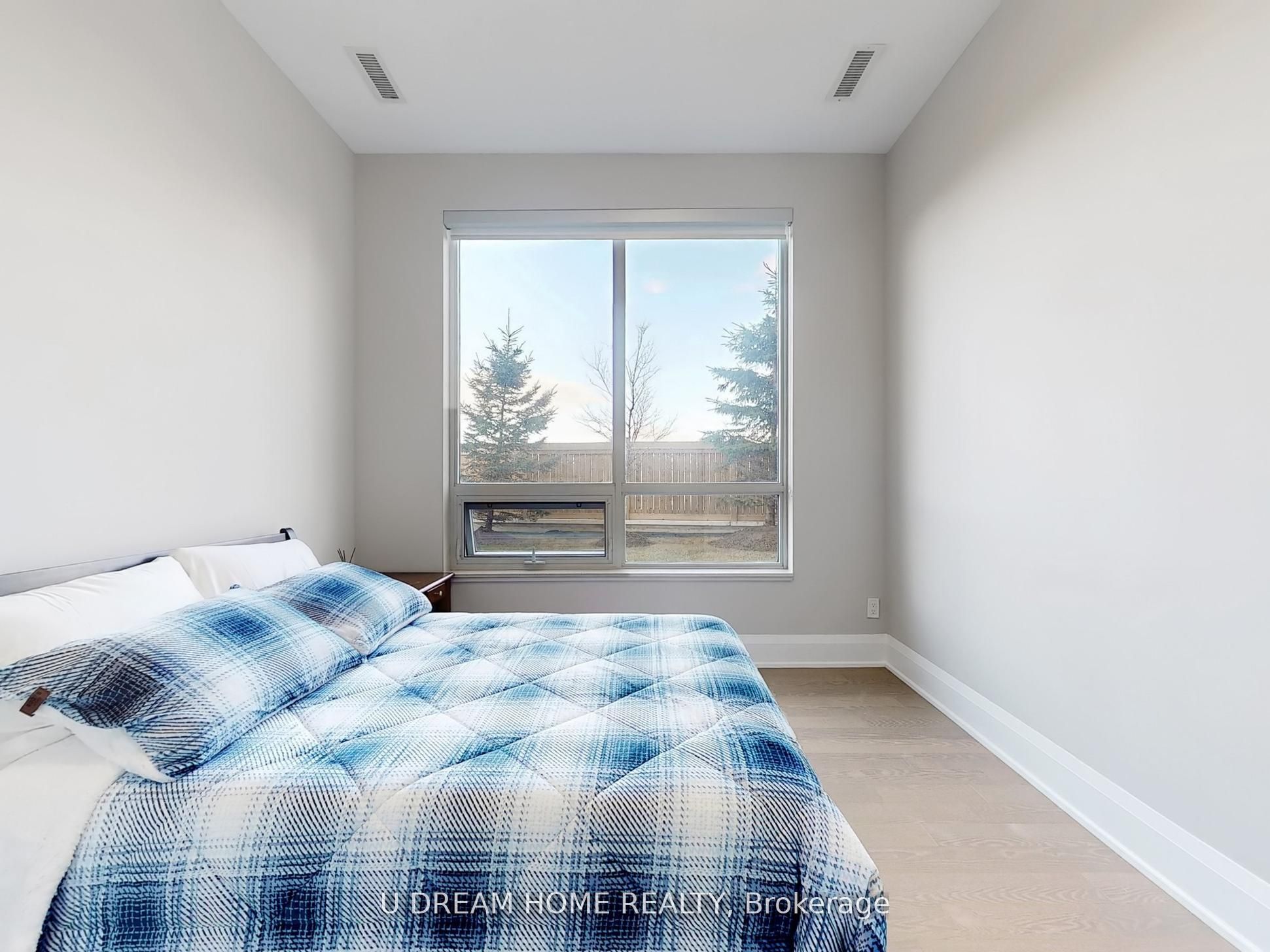 398 highway7 E, #102