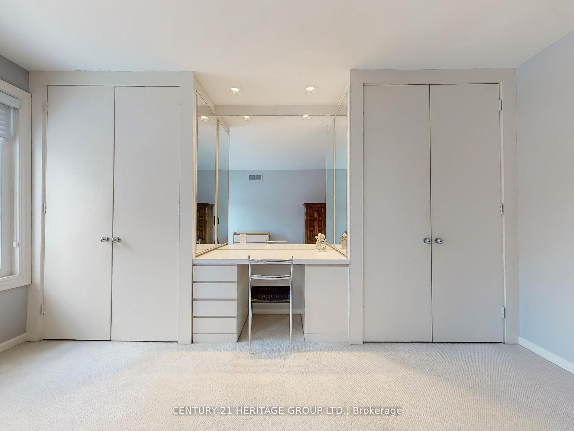 35 Forest Park Crescent
