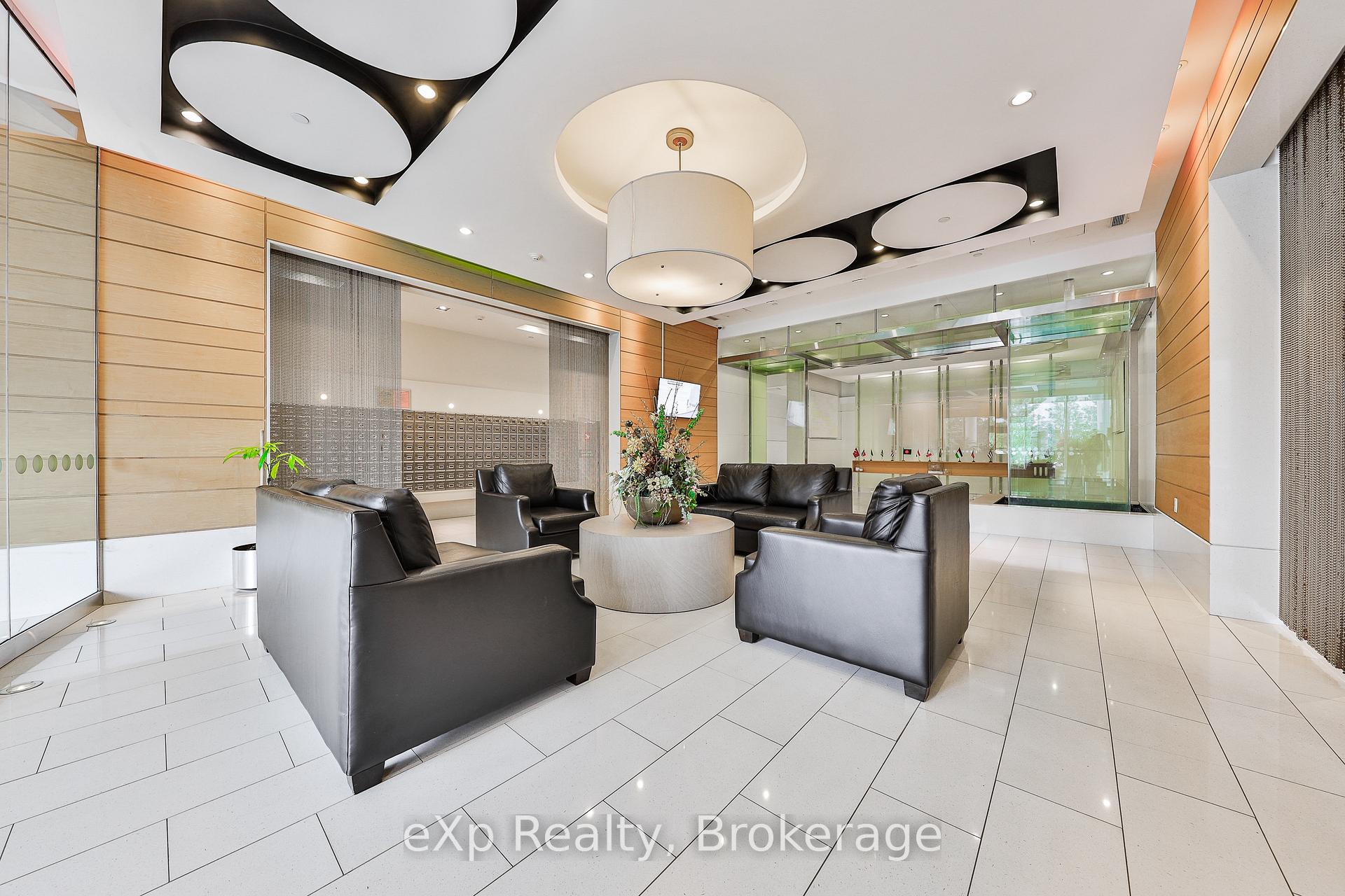 3 Bedrooms Condo at 83 Borough, Toronto For sale