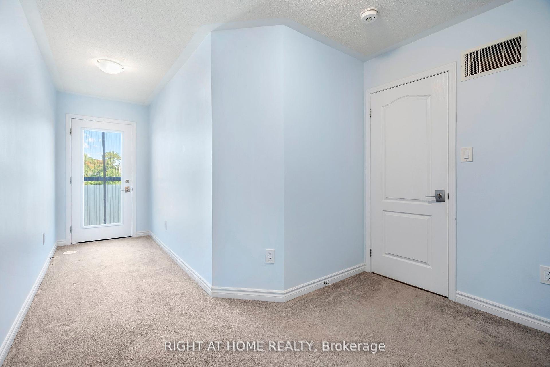 3 Bedrooms Condo at 25 Heron Park, Toronto For sale
