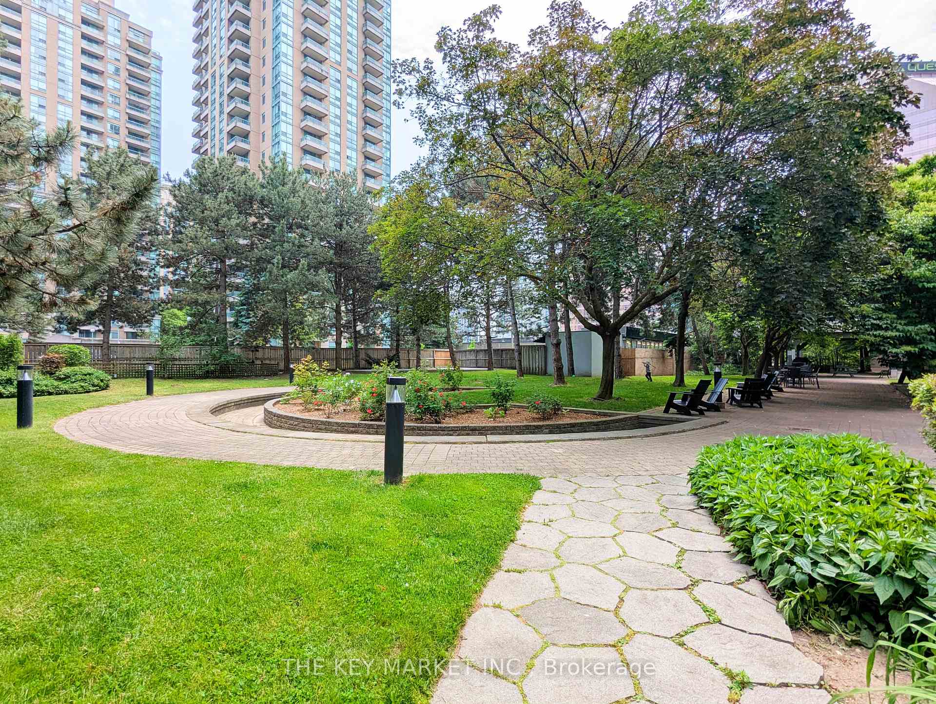 4 Bedrooms Condo at 7 Bishop, Toronto For sale