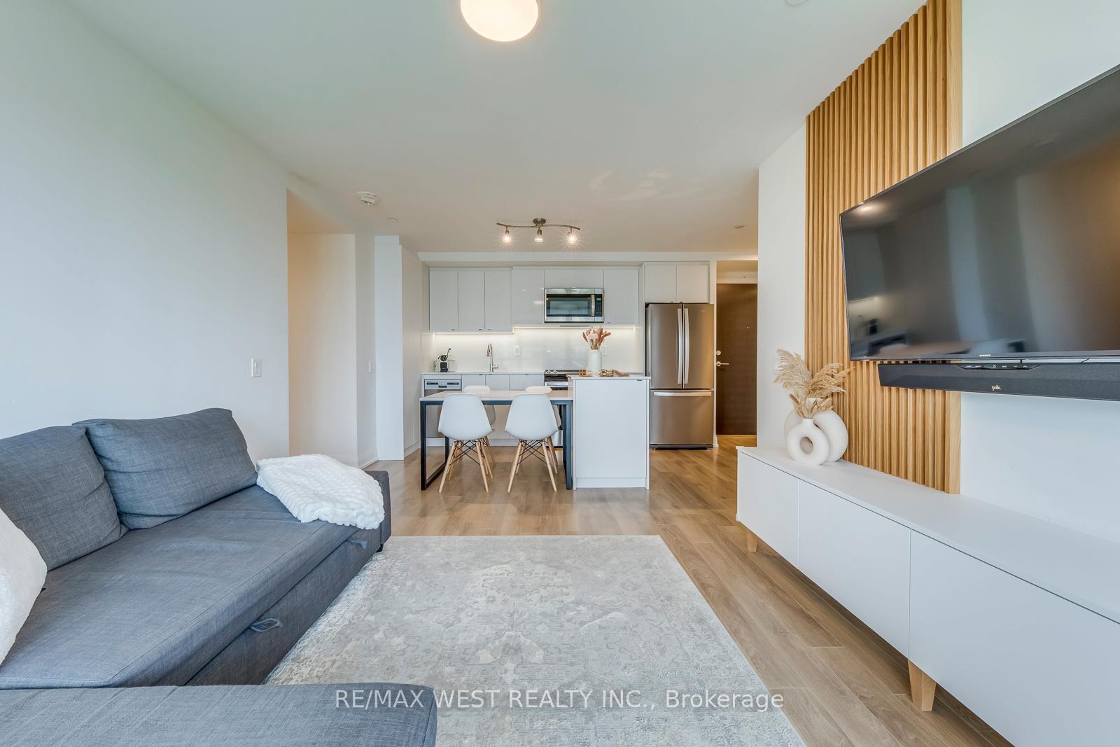 3 Bedrooms Condo at 1461 Lawrence, Toronto For sale