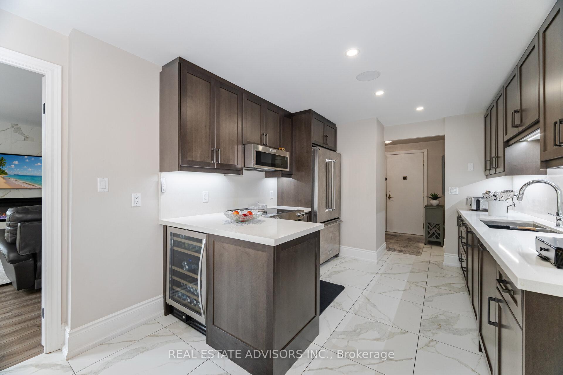3 Bedrooms Condo at 53 Woodbridge, Vaughan For sale