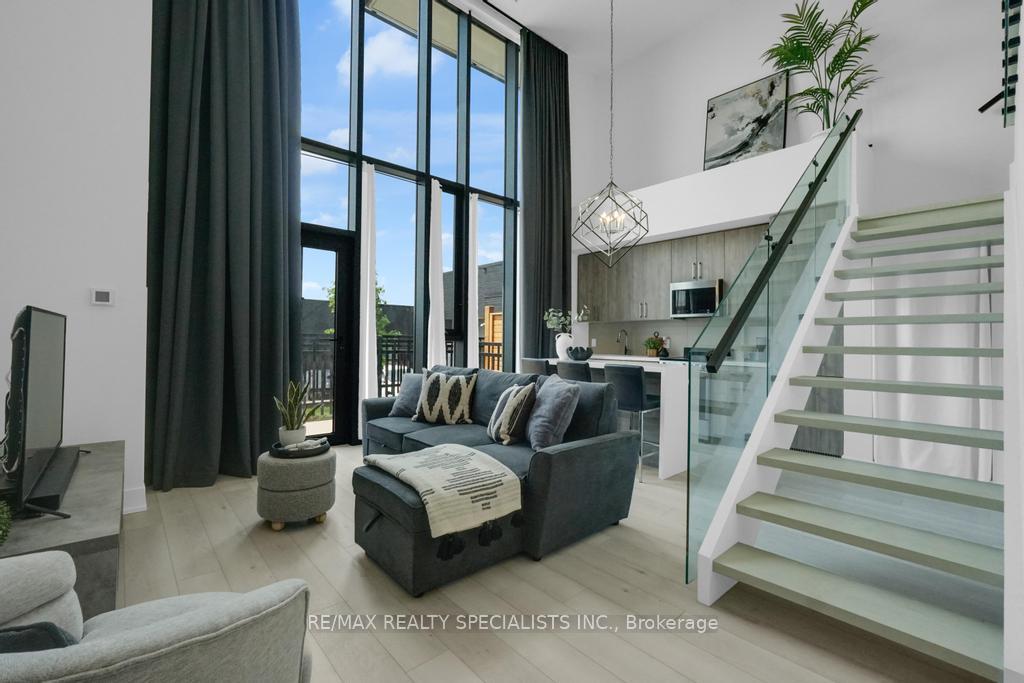 1 Bedroom Condo at 2450 Old Bronte, Oakville For sale