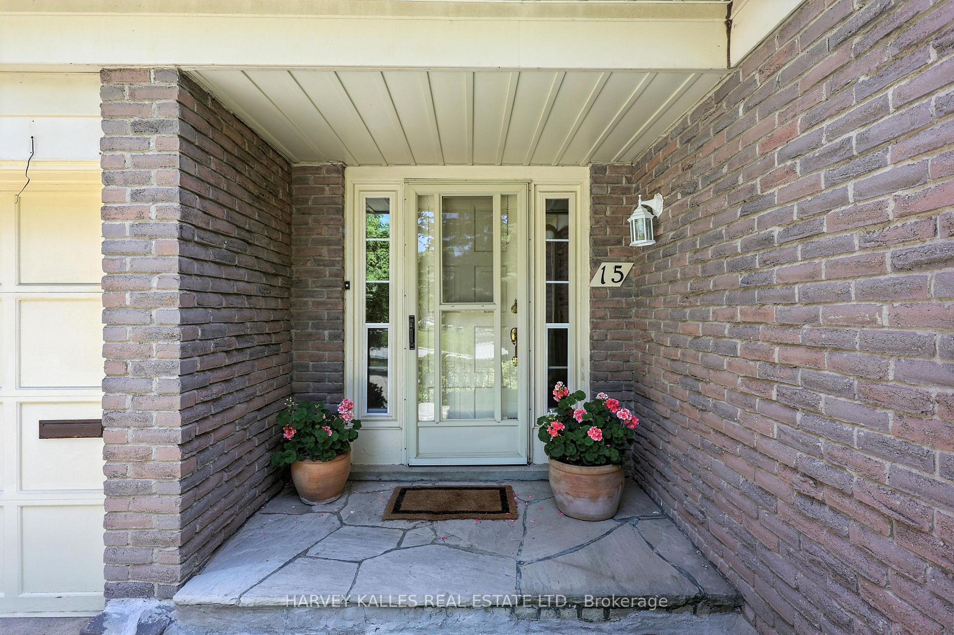 15 Woolsthorpe Crescent