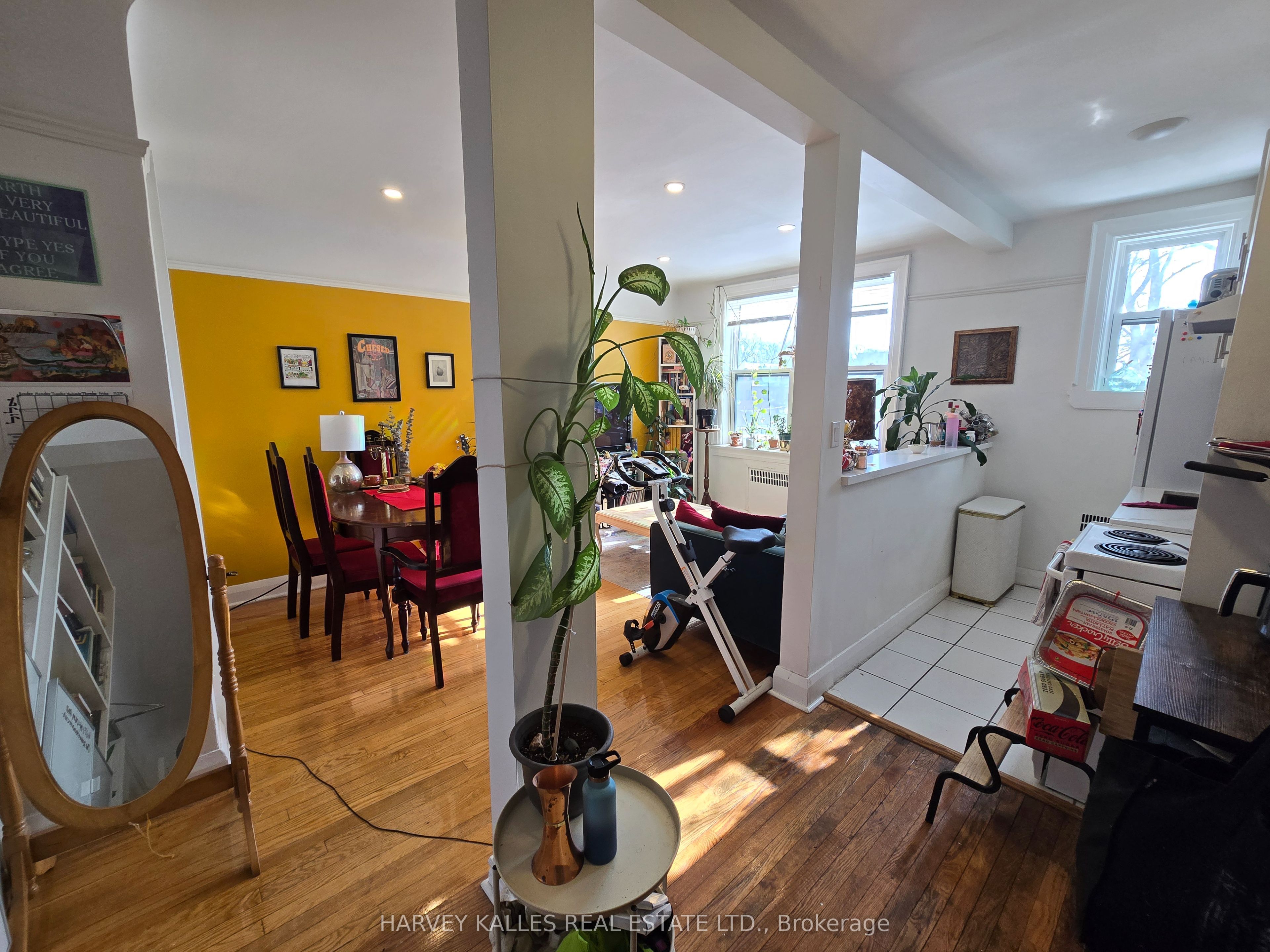 404 Spadina Road 405
