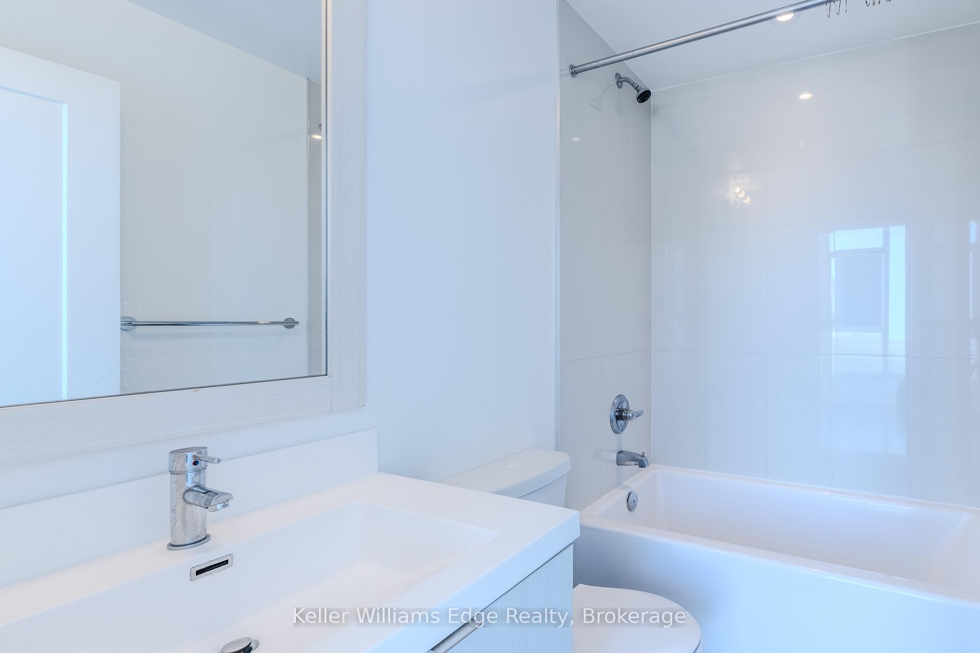 2 Bedrooms Condo at 7 Mabelle,  Toronto For sale