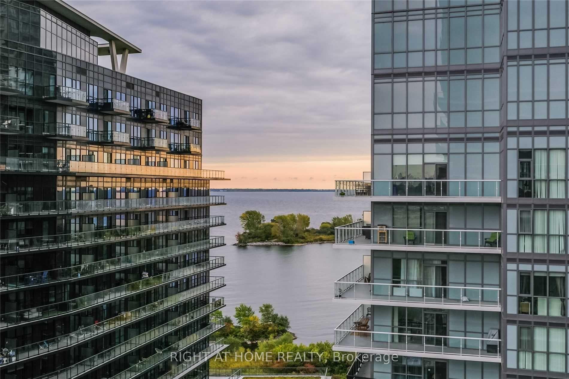 2 Bedrooms Condo at 56 Annie Craig, Toronto For sale