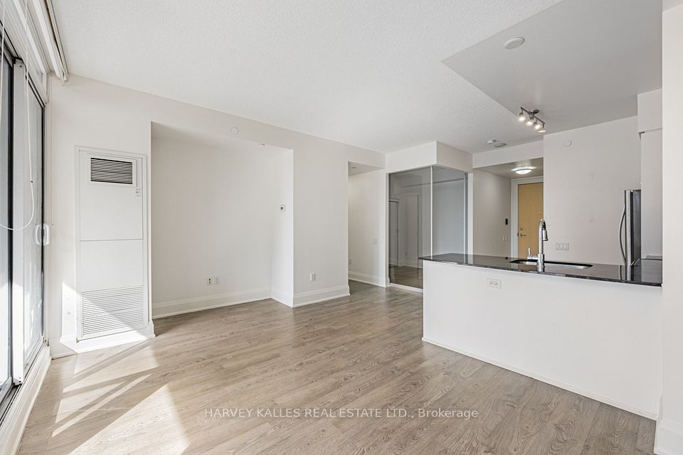 30 Roehampton Avenue 413