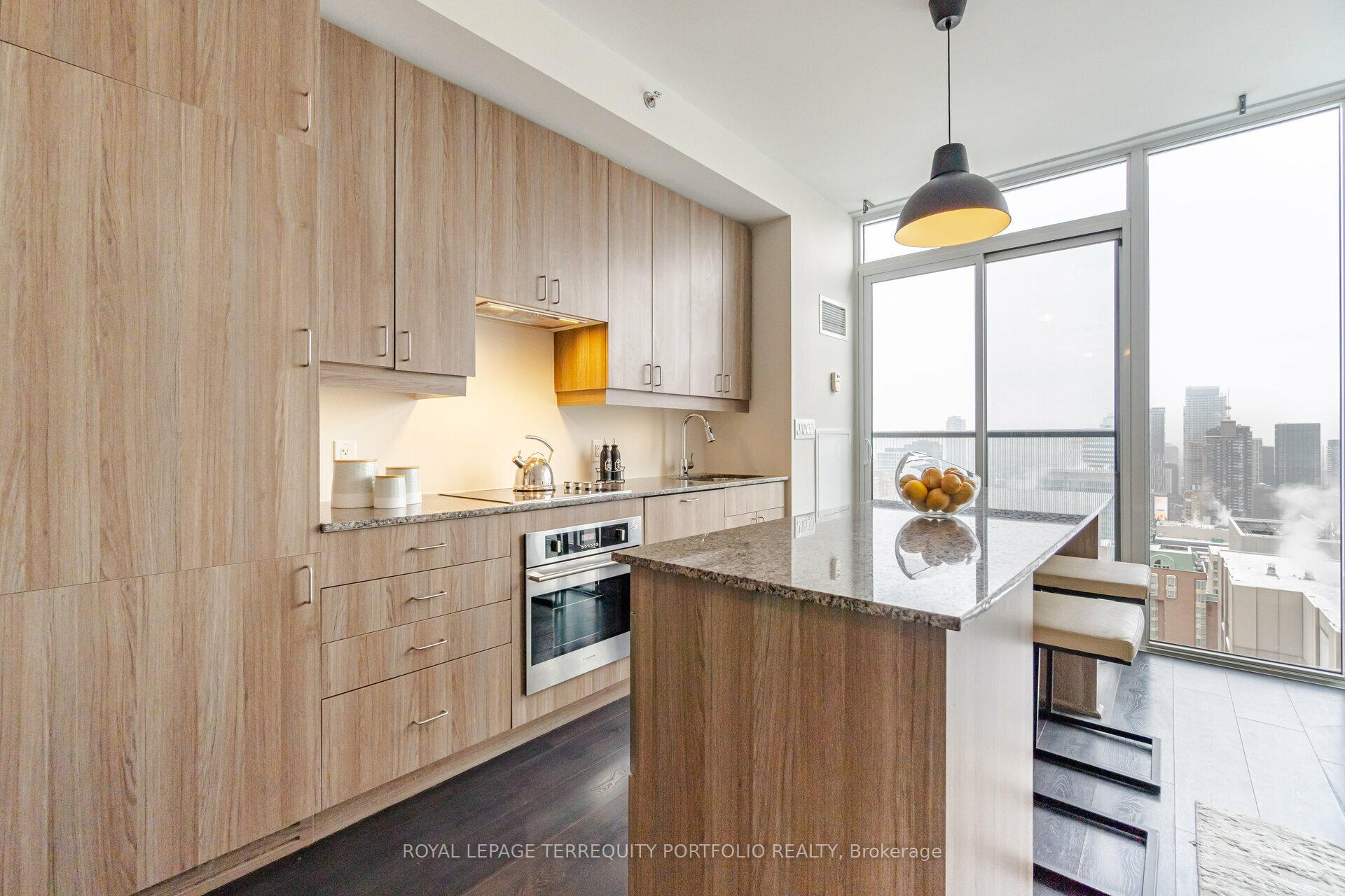 1 Bedroom Condo at 426 University,  Toronto For sale