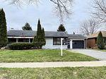 5866 Valley Way, Niagara Falls, ON L2E 1Y1
