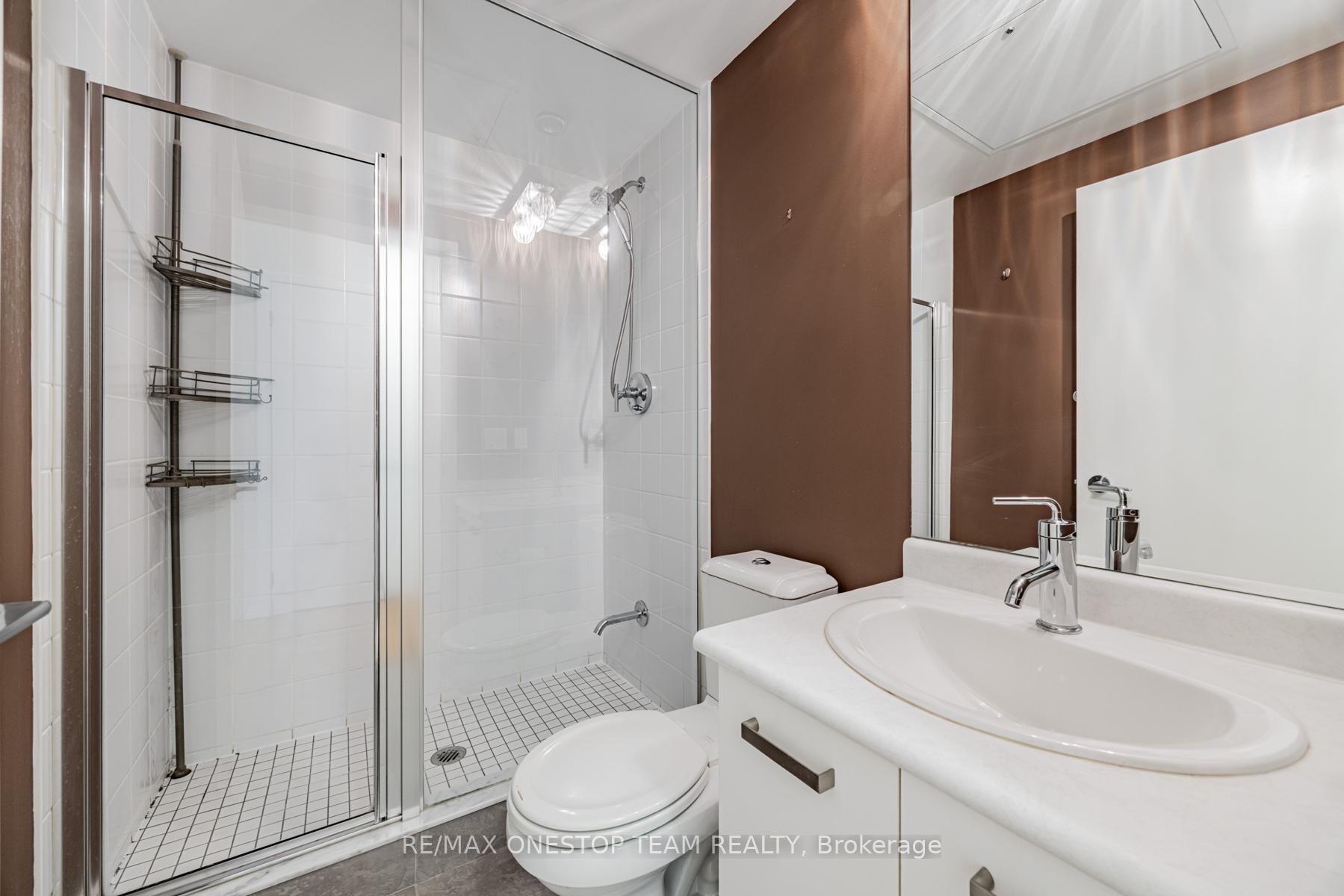4 Bedrooms Condo at 832 Bay, Toronto For sale