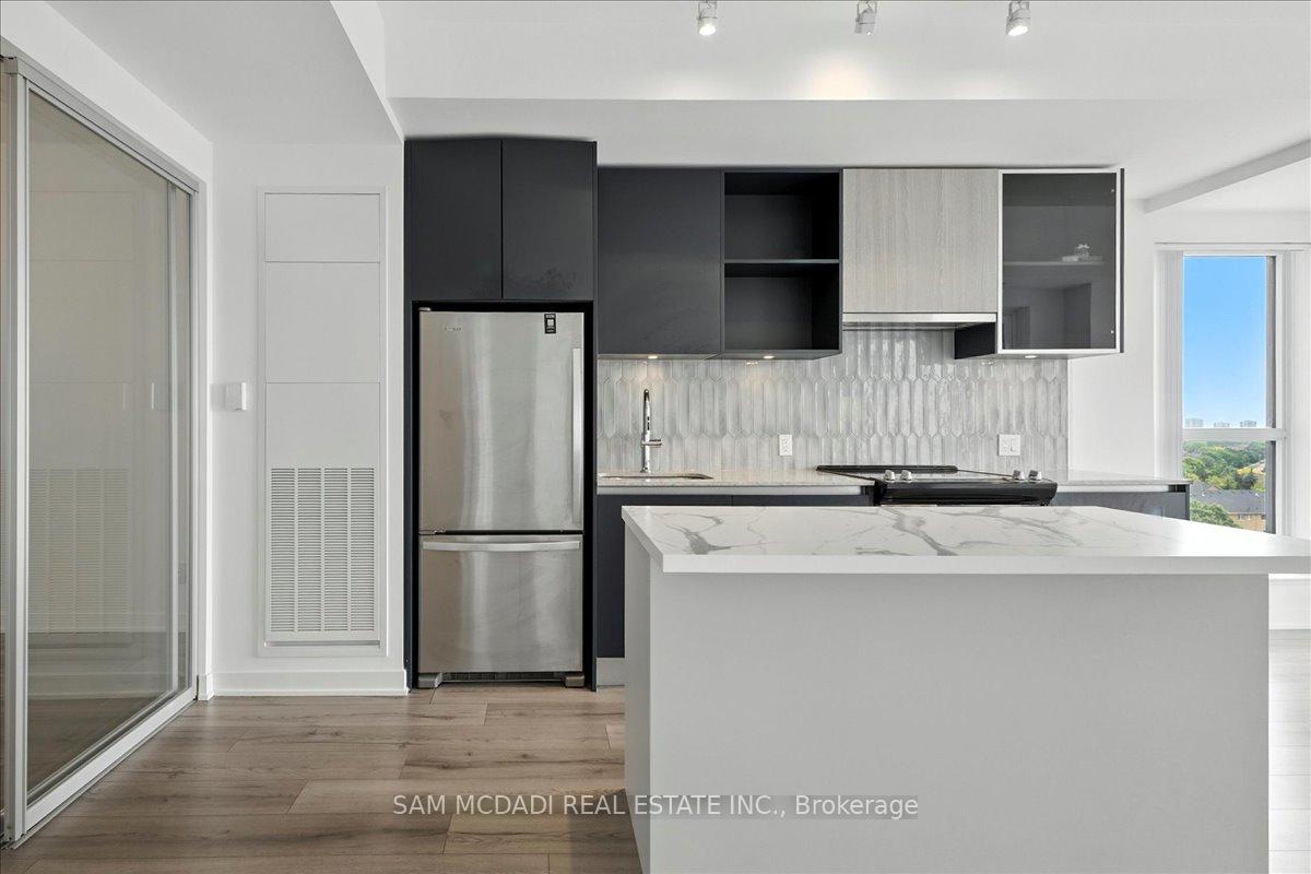 2 Bedrooms Condo at 405 Dundas, Oakville For sale