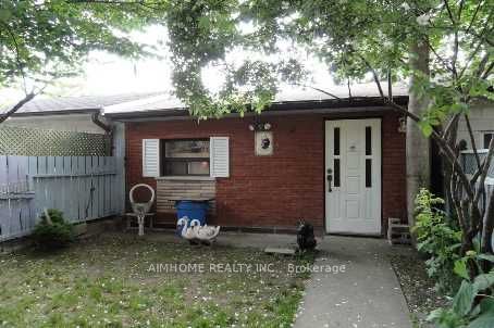 598 Bathurst Street, Toronto, ON M5S 2P9