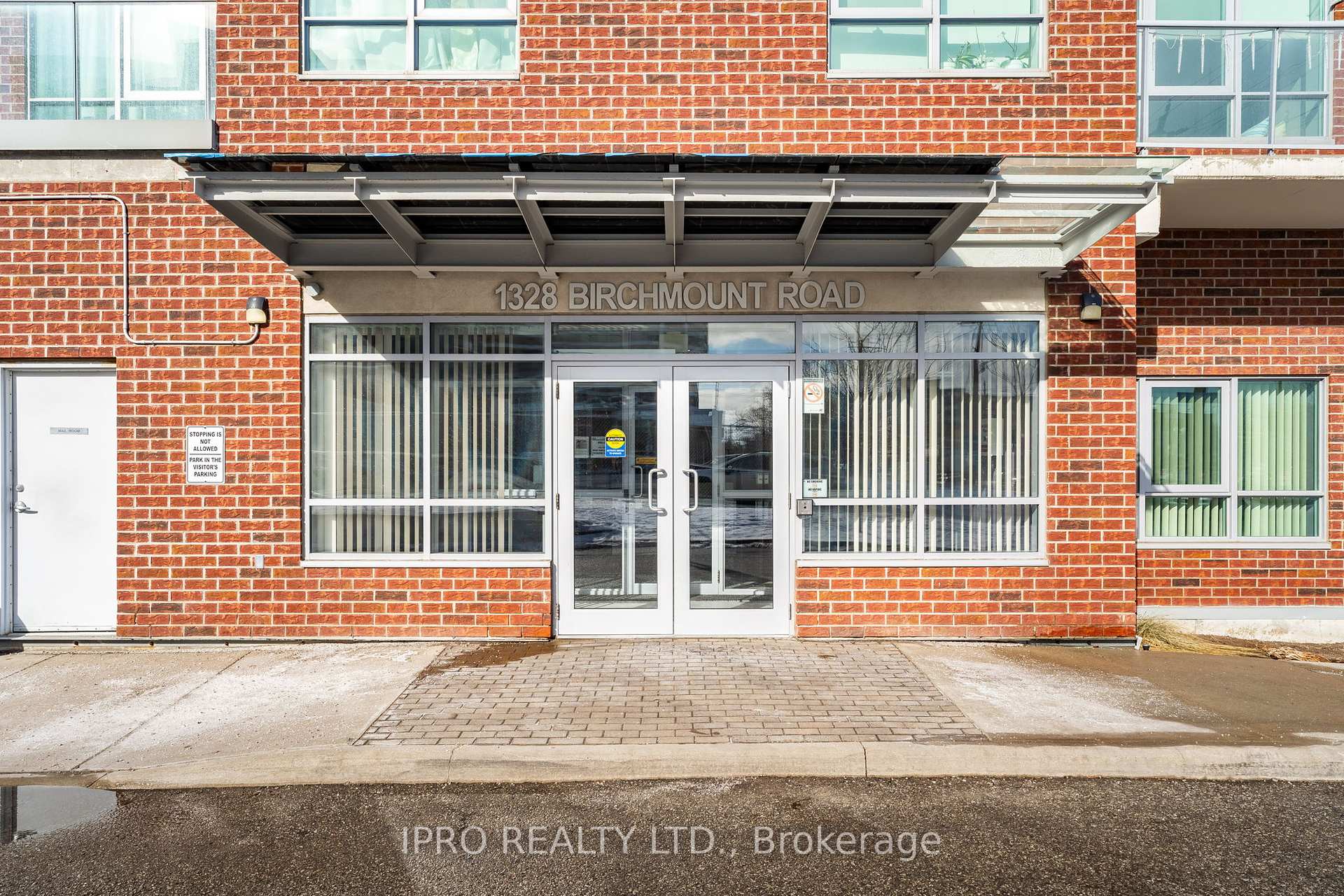 1 Bedroom Condo at 1328 Birchmount,  Toronto For sale
