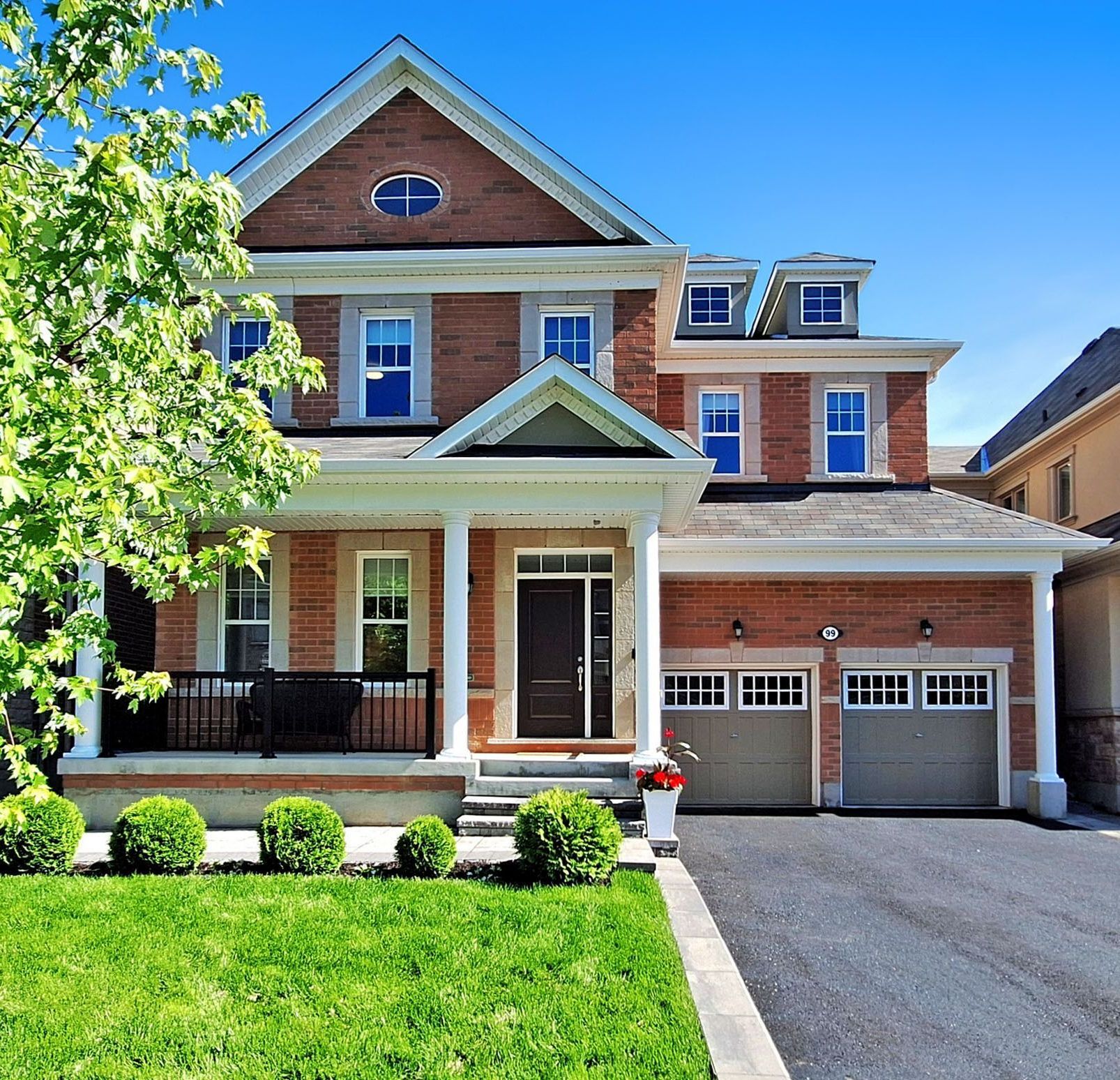 99 Baber Crescent Aurora Ontario L4G 0Y5