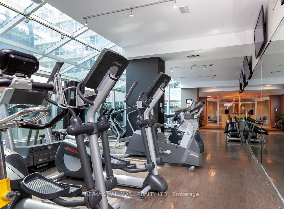 2 Bedrooms Condo at 36 Blue Jays,  Toronto For sale