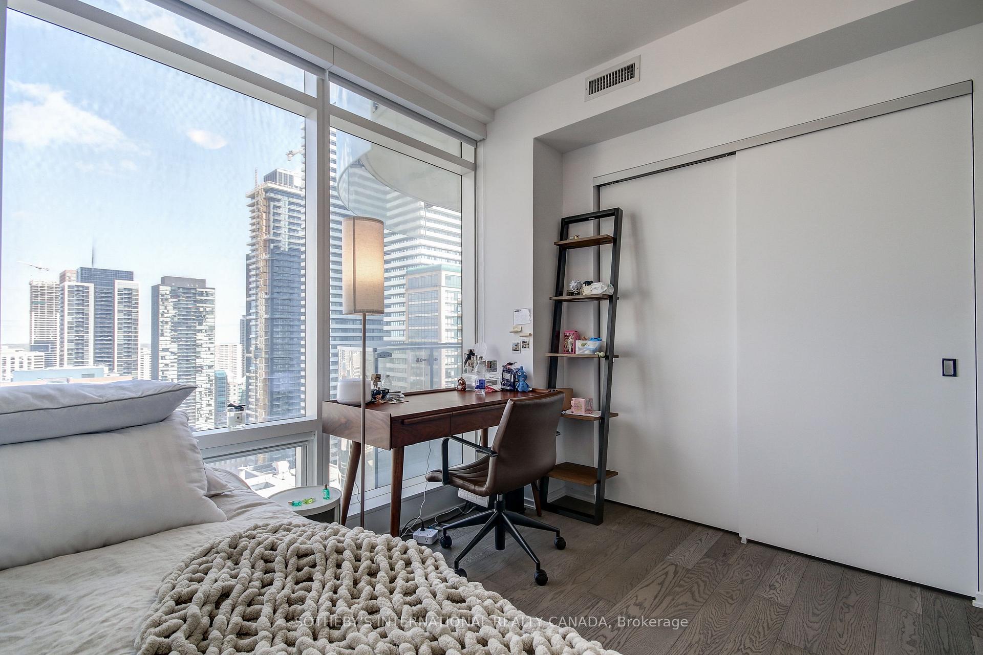 2 Bedrooms Condo at 1 Bloor, Toronto For sale