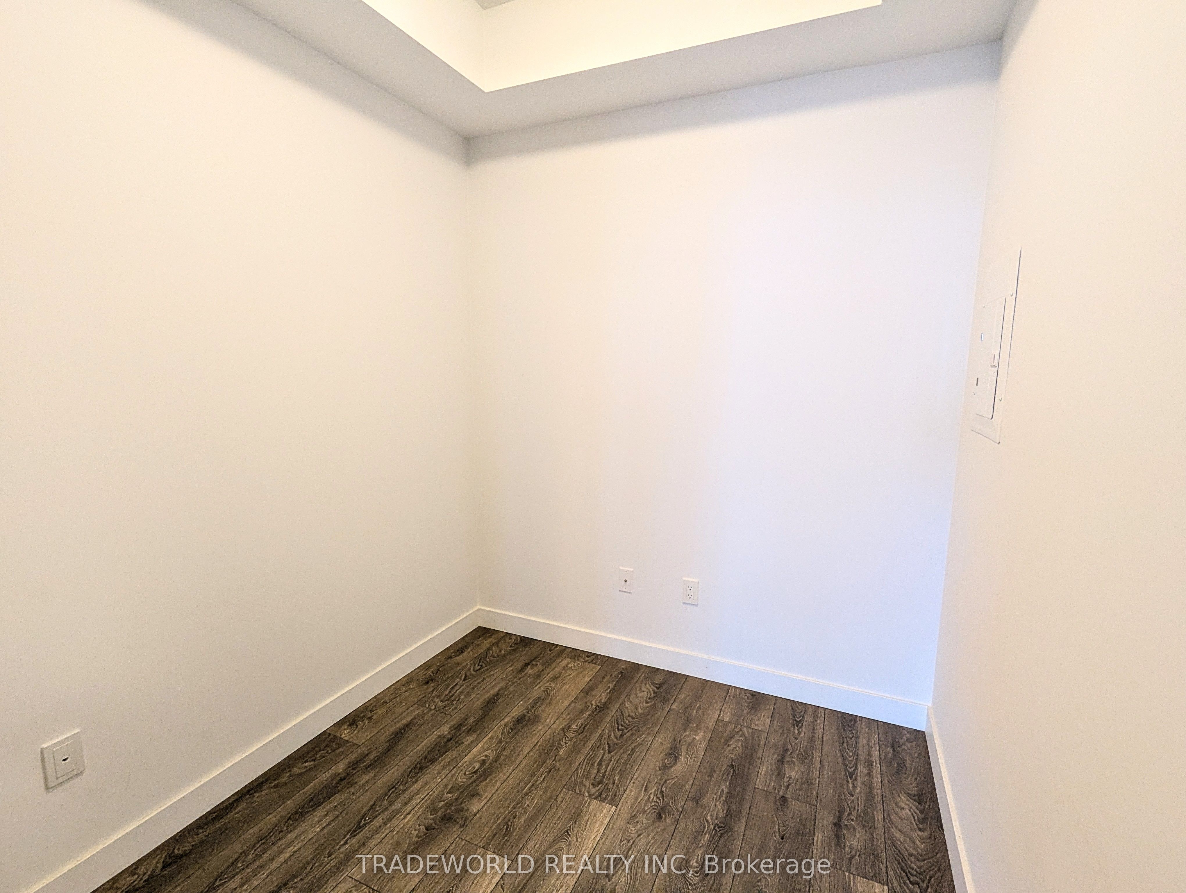 8 Eglinton Avenue E, #4212