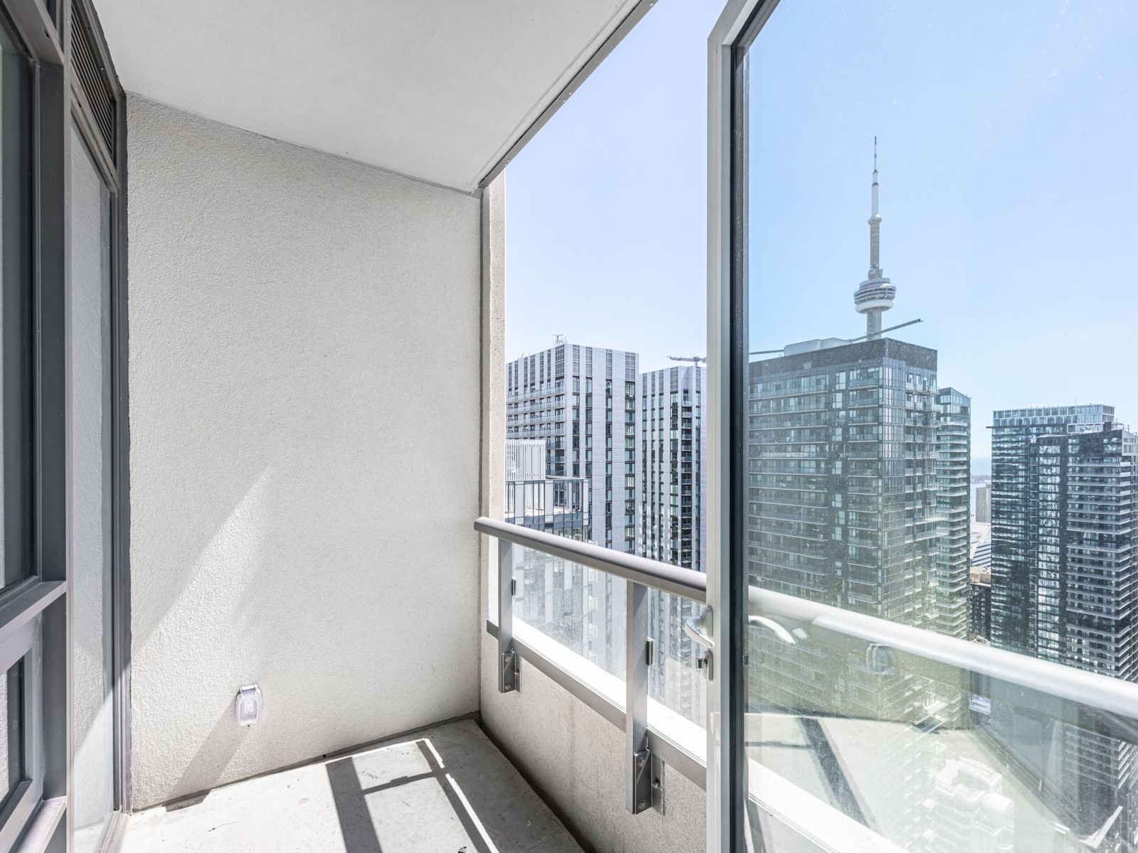 108 Peter Street 4807