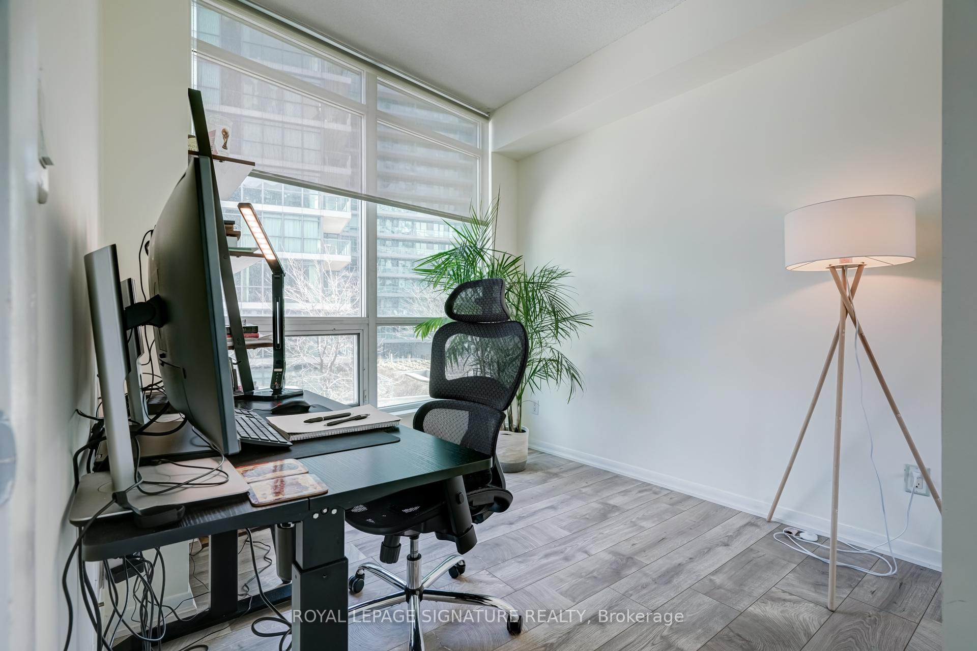 2 Bedrooms Condo at 231 Fort York, Toronto For sale