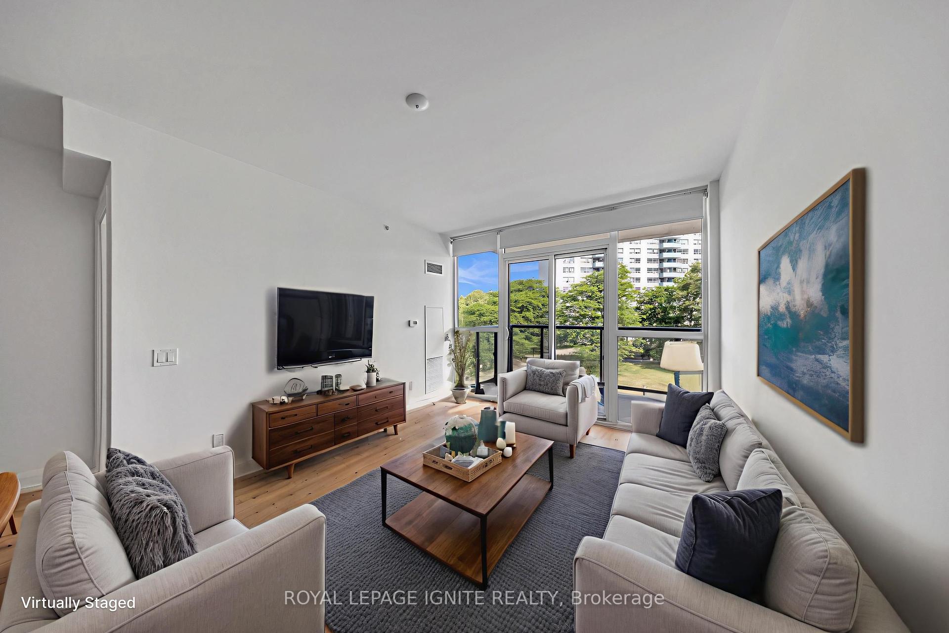 3 Bedrooms Condo at 1461 Lawrence, Toronto For sale