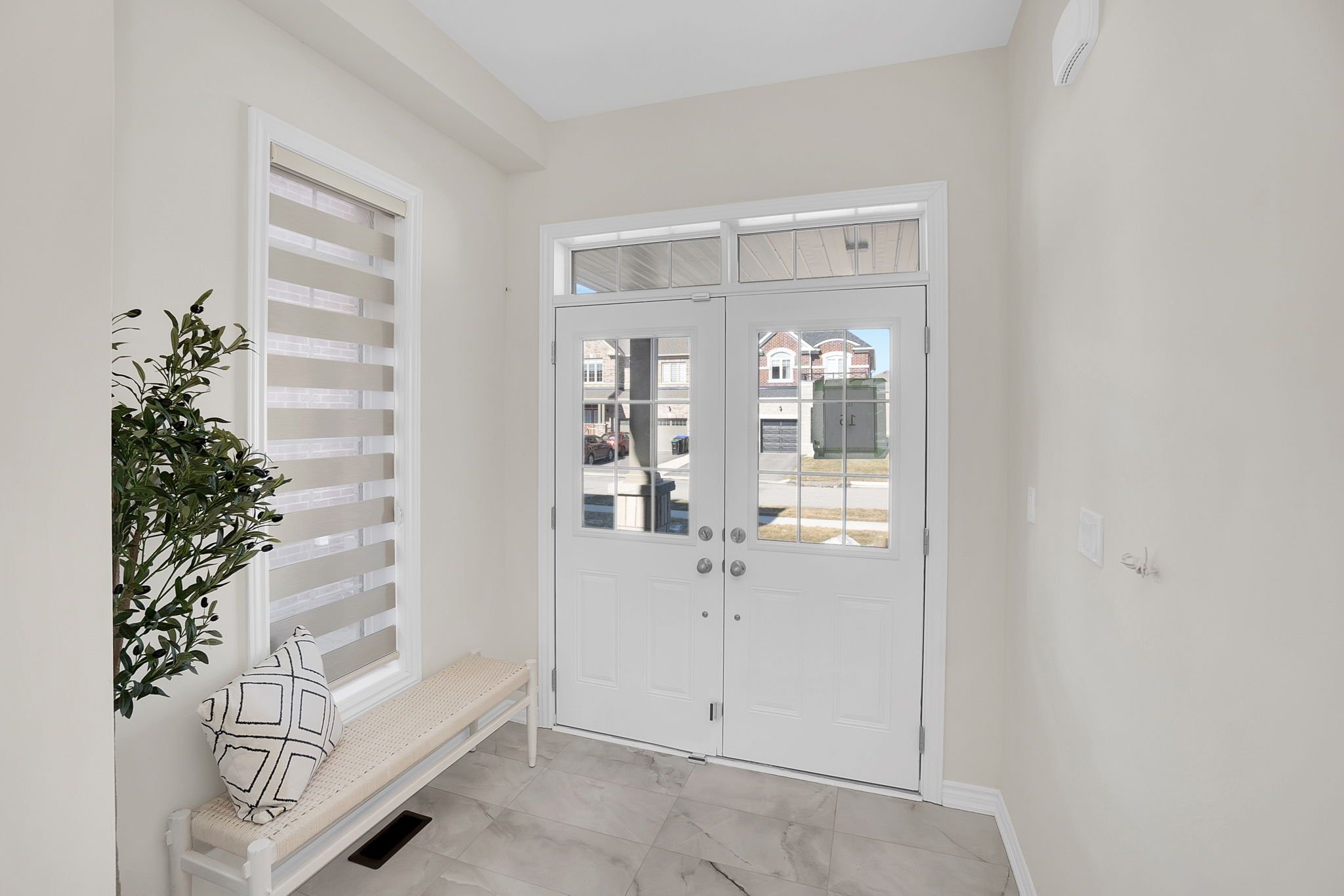 206 Ferragine Crescent