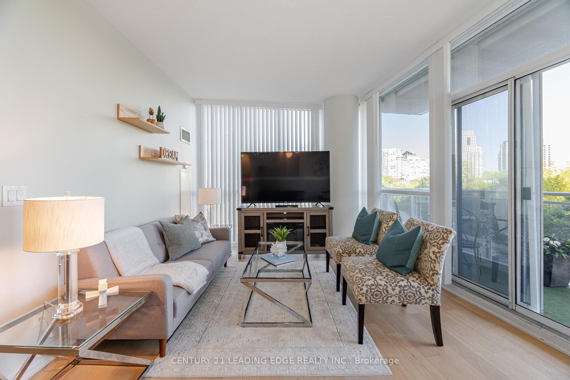 3 Bedrooms Co-op at 223 Webb, Mississauga For sale