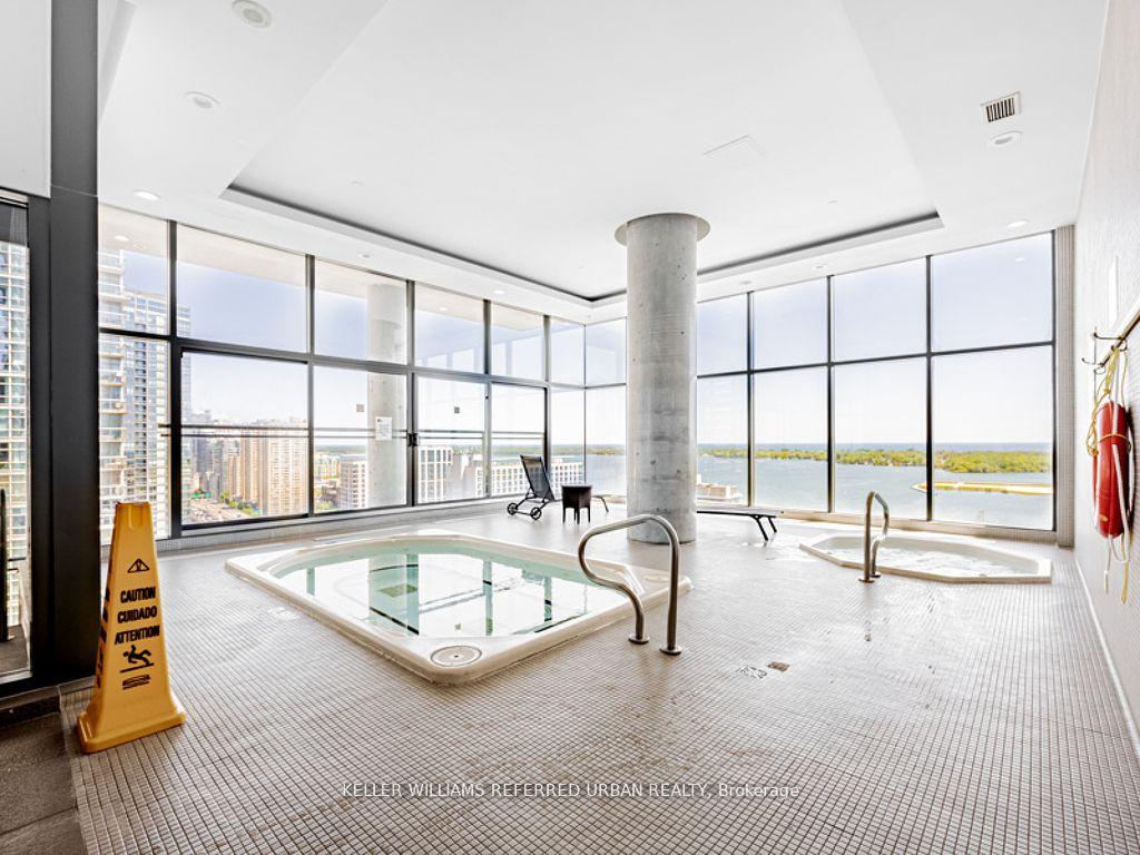 2 Bedrooms Condo at 11 Brunel, Toronto For sale