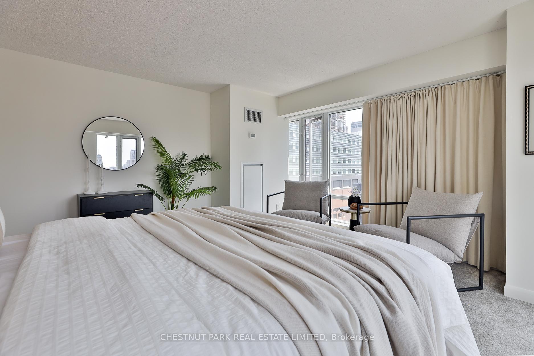 3 Bedrooms Co-op at 210 Victoria, Toronto For sale