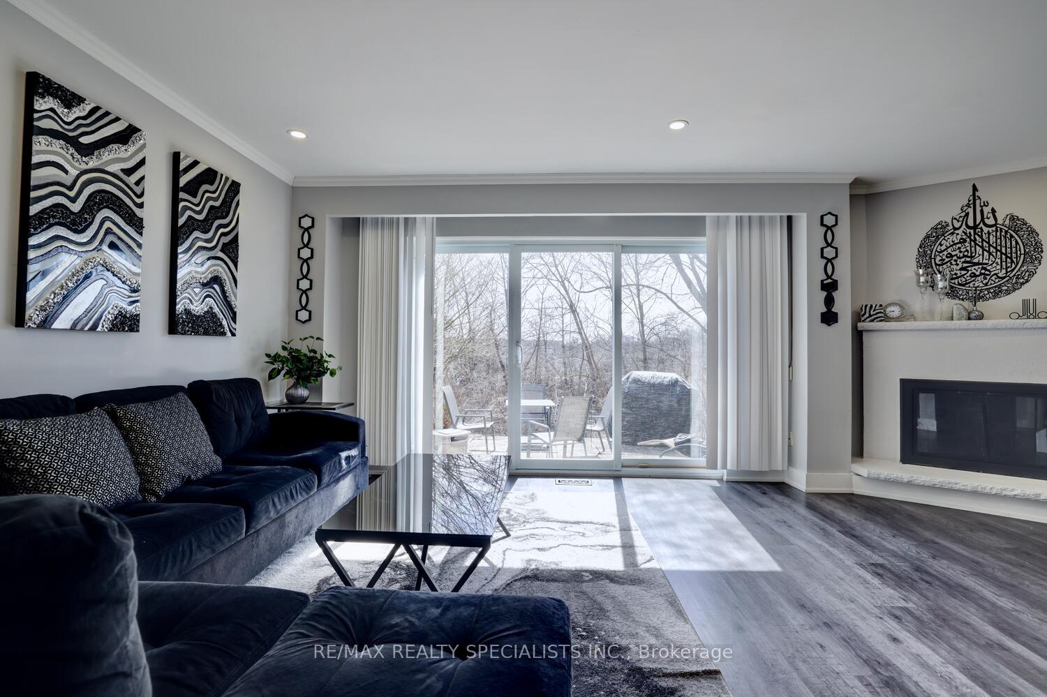 3 Bedrooms Condo at 3265 South Millway, Mississauga For sale