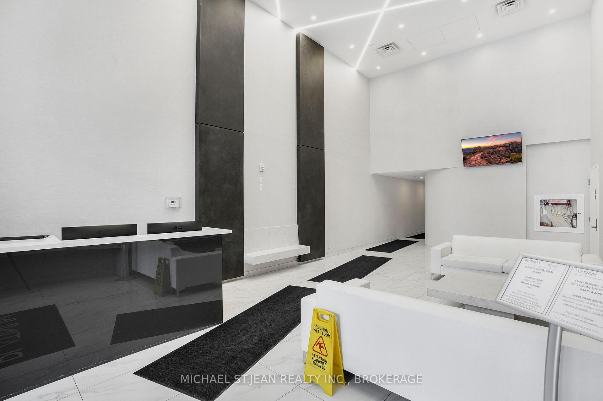 1 Bedroom Condo at 15 Queen,  Hamilton For sale