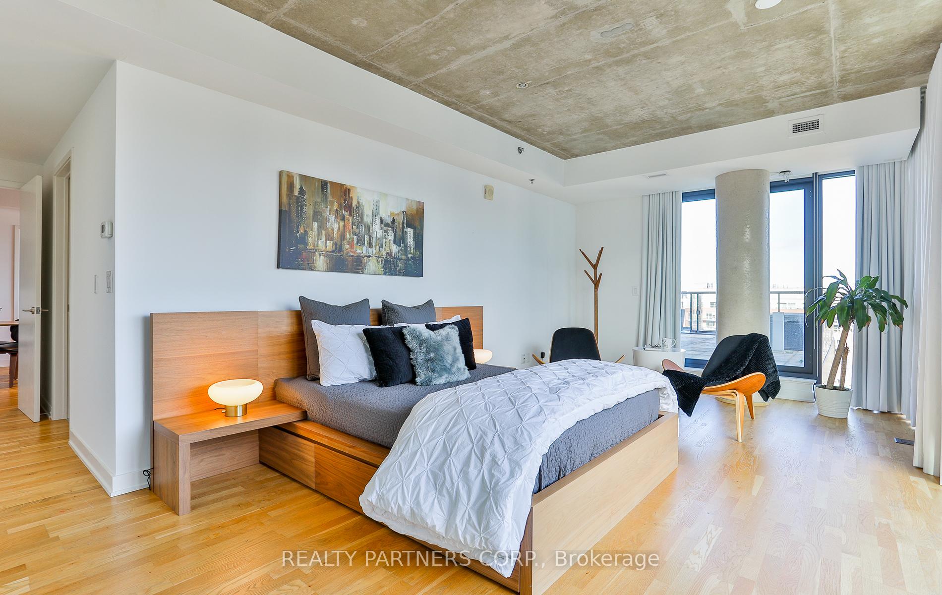 3 Bedrooms Condo at 8 Dovercourt,  Toronto For sale