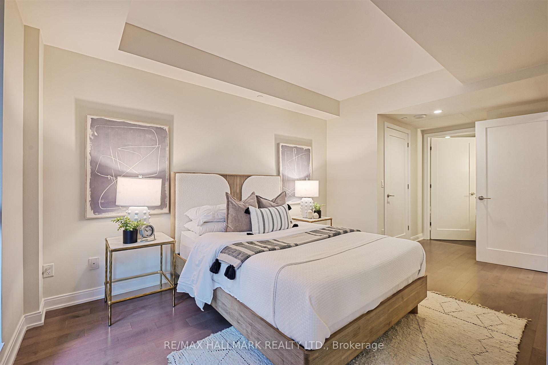2 Bedrooms Condo at 55 Front, Toronto For sale