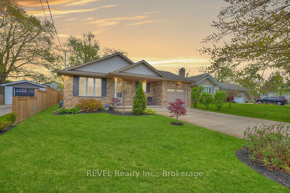 350 Thornwood