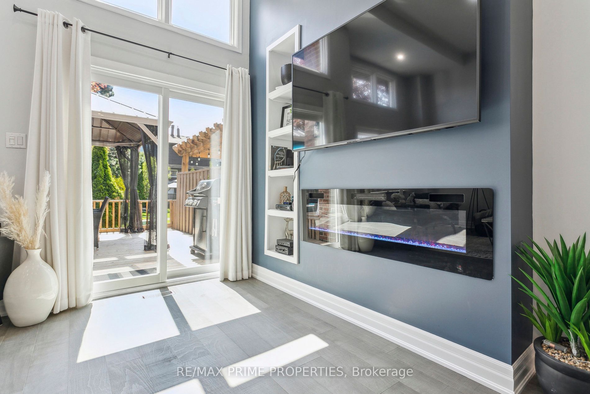 1755 Rathburn Road E, #51