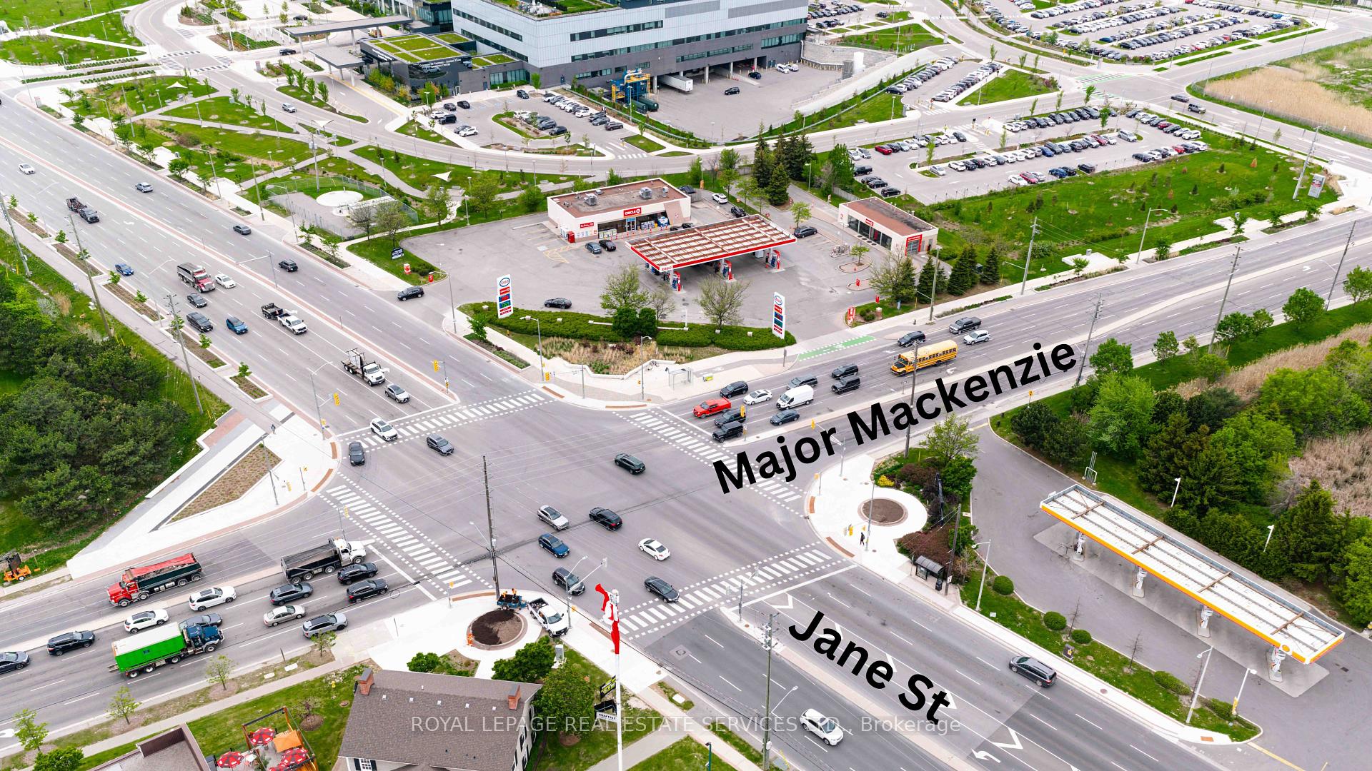 2 Bedrooms Condo at 9621 Jane, Vaughan For sale