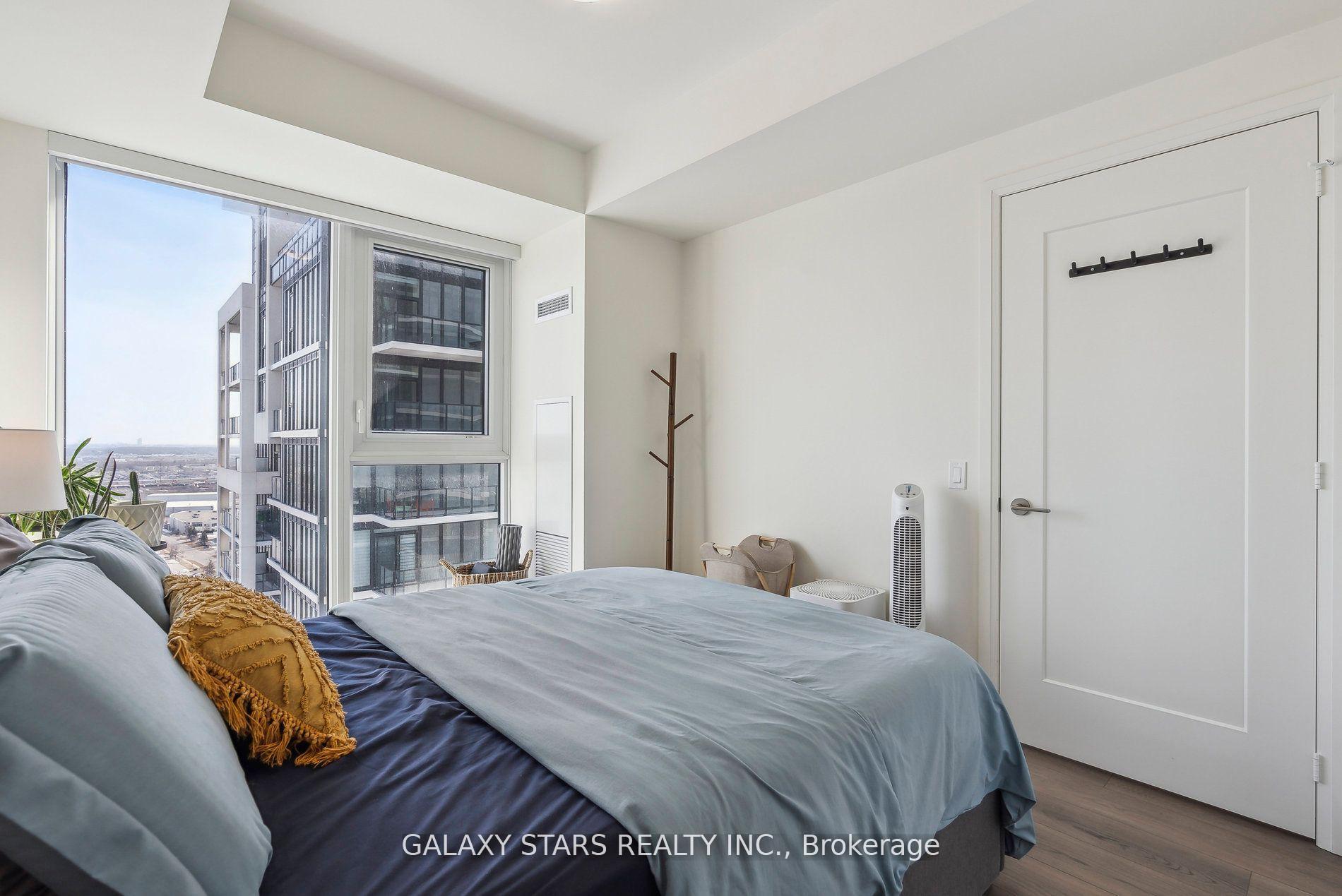 2 Bedrooms Condo at 9000 Jane,  Vaughan For sale